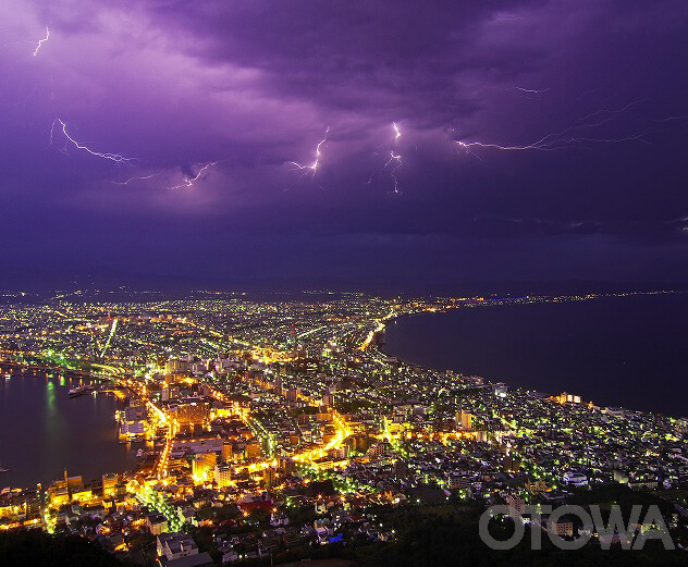 The 15th 雷写真コンテスト受賞作品 Excellent Work -Morning lightning covers Hakodate-